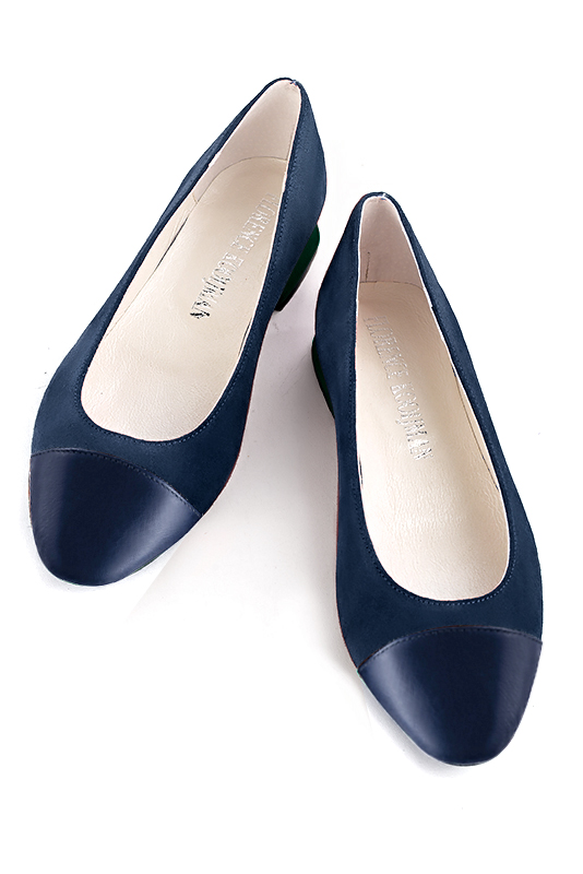 Navy blue women's ballet pumps, with low heels. Round toe. Flat block heels. Top view - Florence KOOIJMAN